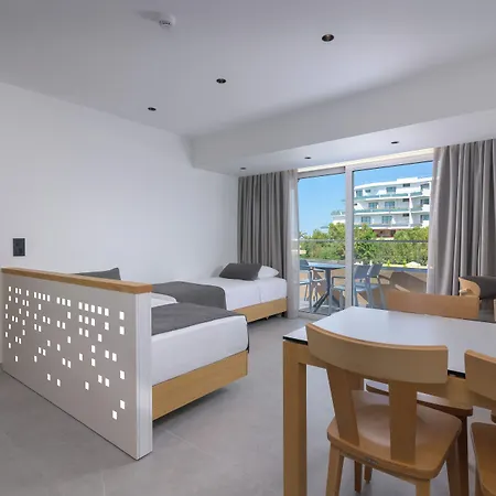 Sun Ξενοδοχείο 4*