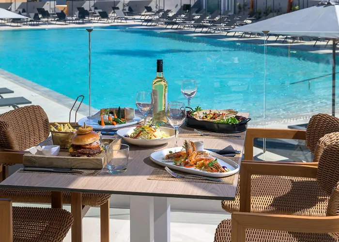 Sun فندق إياليسوس