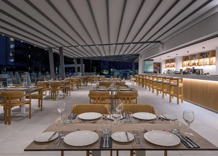 Sun فندق إياليسوس